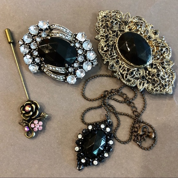 Victorian Style Goth BROOCHE & PENDANT BUNDLE - Picture 2 of 7